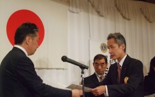 第51期～60期、クラブ功労賞（会長・幹事）の伝達