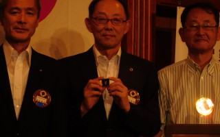 ﾒﾙﾋﾞﾝｼﾞｮｰｰﾝｽﾞﾌｪﾛｰ伝達・Ｌ濱井、会長、Ｌ遠藤